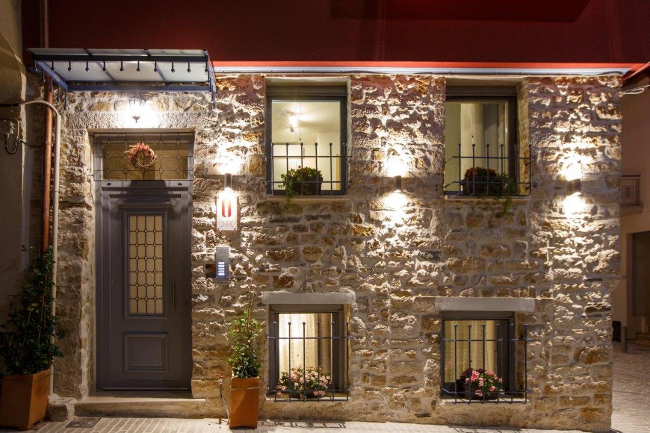 Οniro Comfort Living Ioannina Bagian luar foto