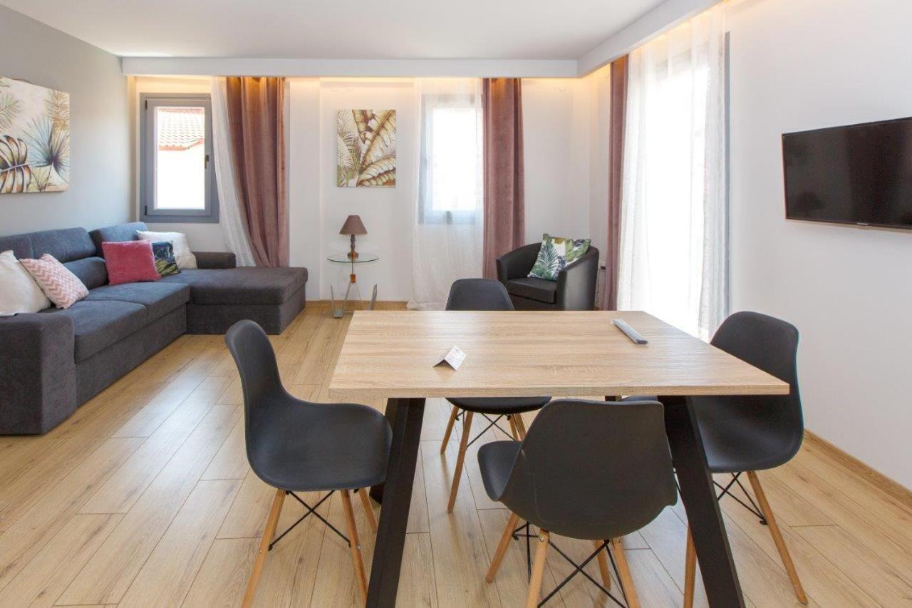 Οniro Comfort Living Ioannina Bagian luar foto