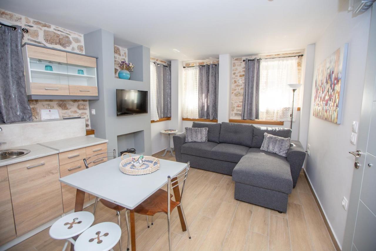 Οniro Comfort Living Ioannina Bagian luar foto